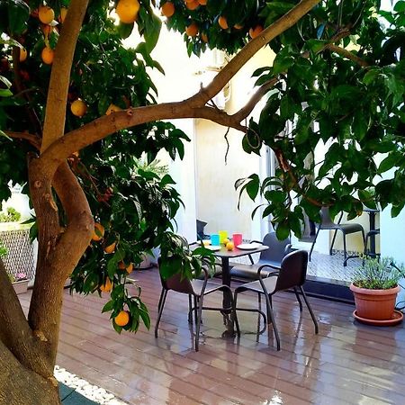 Sunny Orange Garden Apartment In Central Lisbon Lisboa Exterior foto