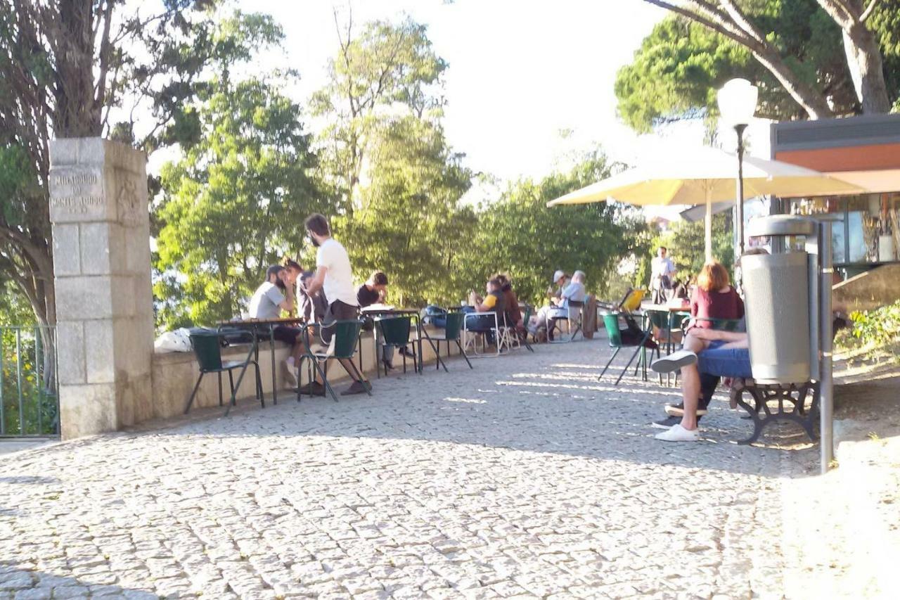 Sunny Orange Garden Apartment In Central Lisbon Lisboa Exterior foto
