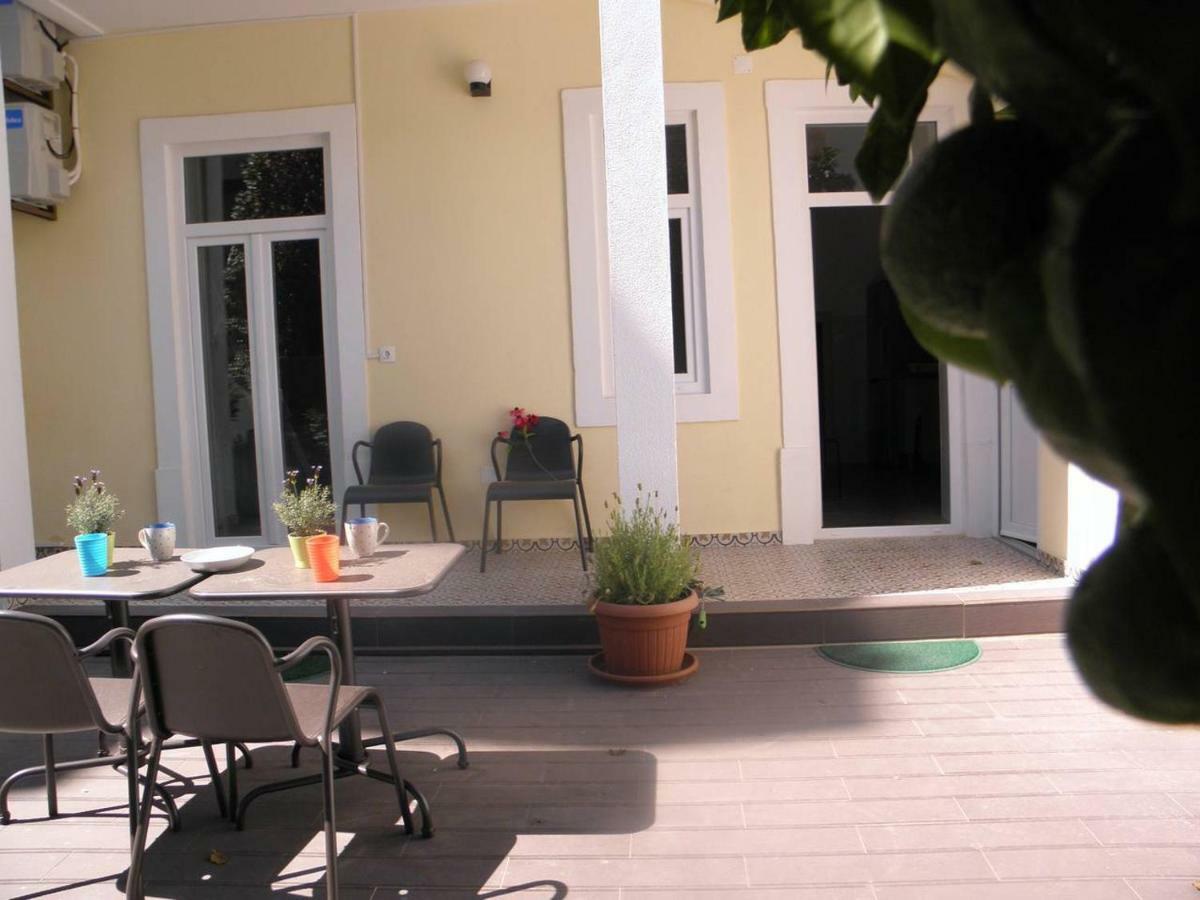 Sunny Orange Garden Apartment In Central Lisbon Lisboa Exterior foto