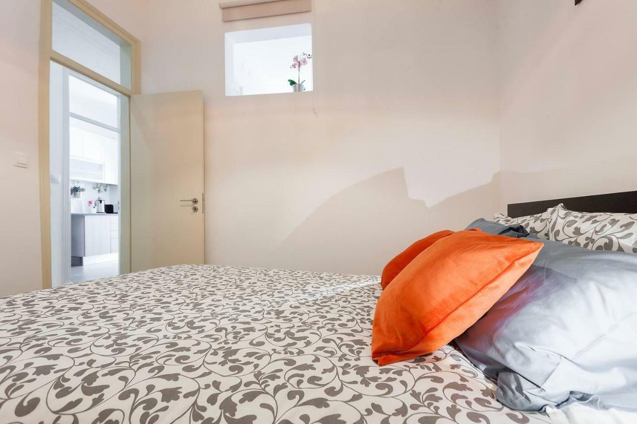 Sunny Orange Garden Apartment In Central Lisbon Lisboa Exterior foto